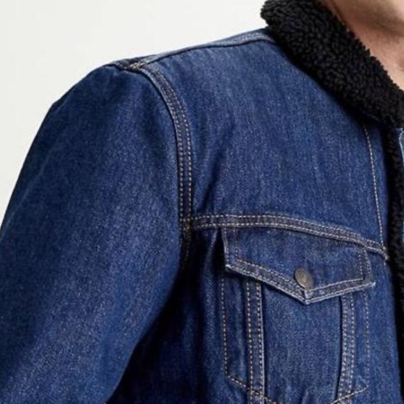 Levi's
SHERPA TRUCKER JACKET Women’s NEW - Picture 3 of 5